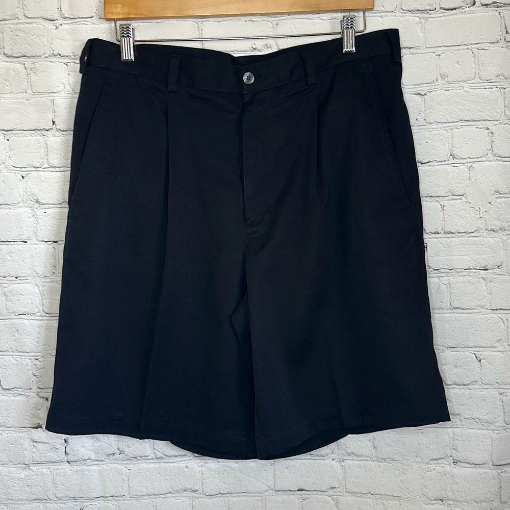 Nike Golf Mens Black Fit Dry shorts size‎ 35 Pleated Front